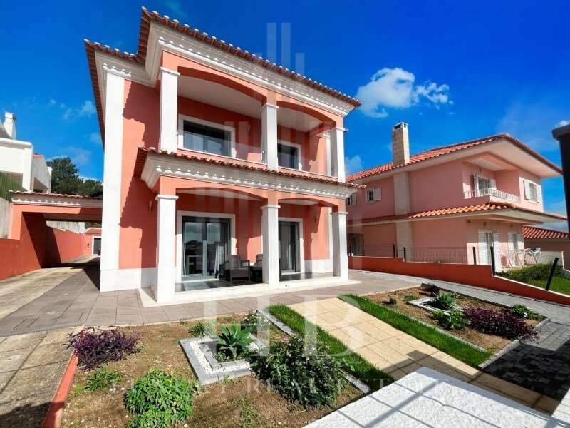 4 bedrooms Castles in Rio de Mouro, Portugal No. 113541
