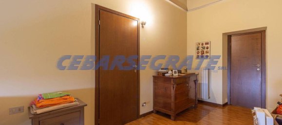 Квартира с 4 комнатами в Бругерио, Италия № 171600 39