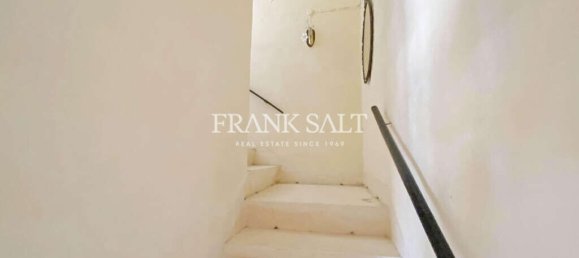 2 bedrooms House in Birkirkara, Malta No. 1582 3