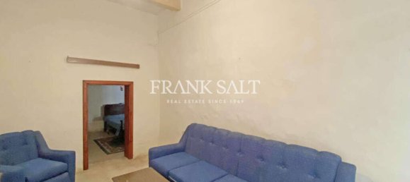 2 bedrooms House in Birkirkara, Malta No. 1582 5