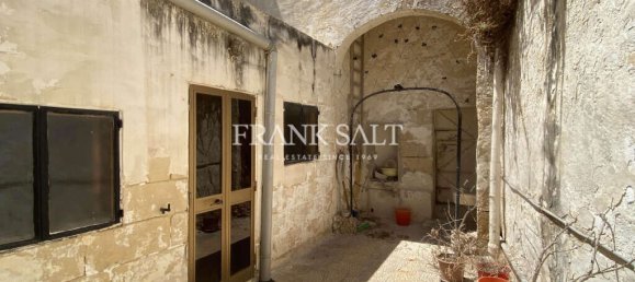 2 bedrooms House in Birkirkara, Malta No. 1582 6