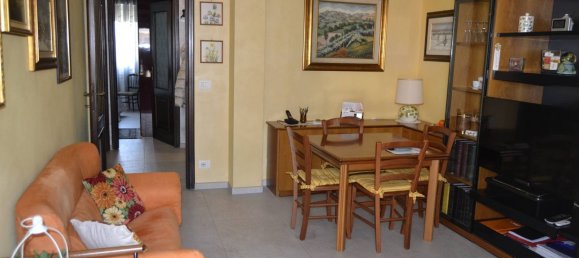 3 rooms Apartment in Turin, Italy No. 106429 3