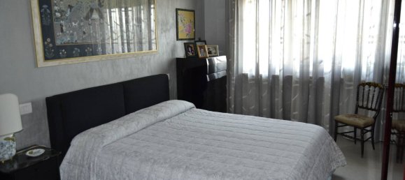 3 rooms Apartment in Turin, Italy No. 106429 4
