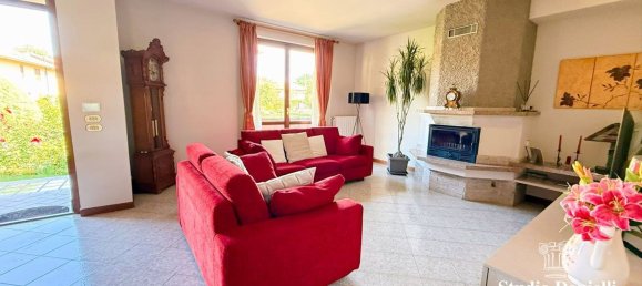 4-Zimmer Villa in Carate Brianza, Italy, Nr. 271918 2