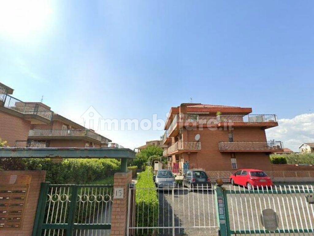3 bedrooms Apartment in Rome, Italy No. 16337