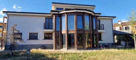 7 rooms Apartment in Avezzano, Italy No. 187772 9