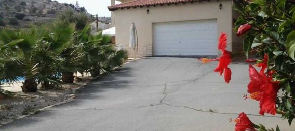 3 bedrooms House in Agios Tychonas, Cyprus No. 7251 15