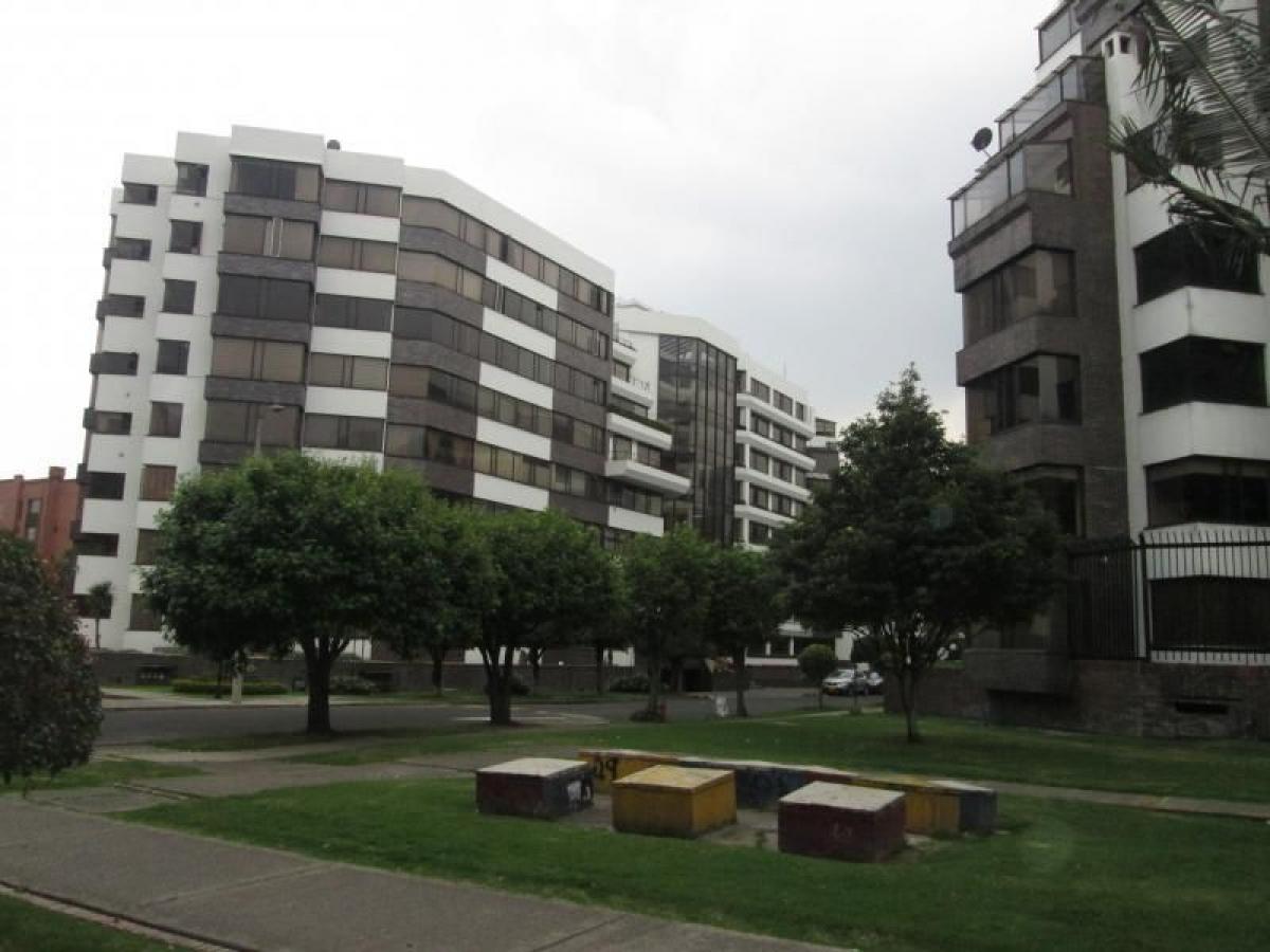 3 bedrooms House in Bogota, Colombia No. 11145