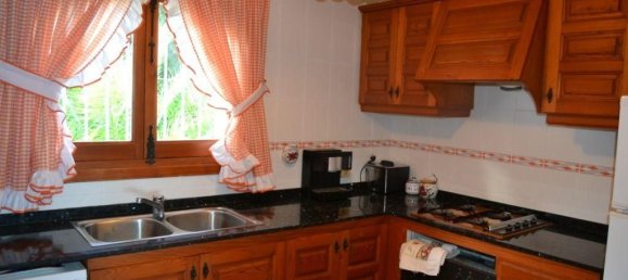 4 bedrooms Villa in Calpe, Spain No. 12120 8