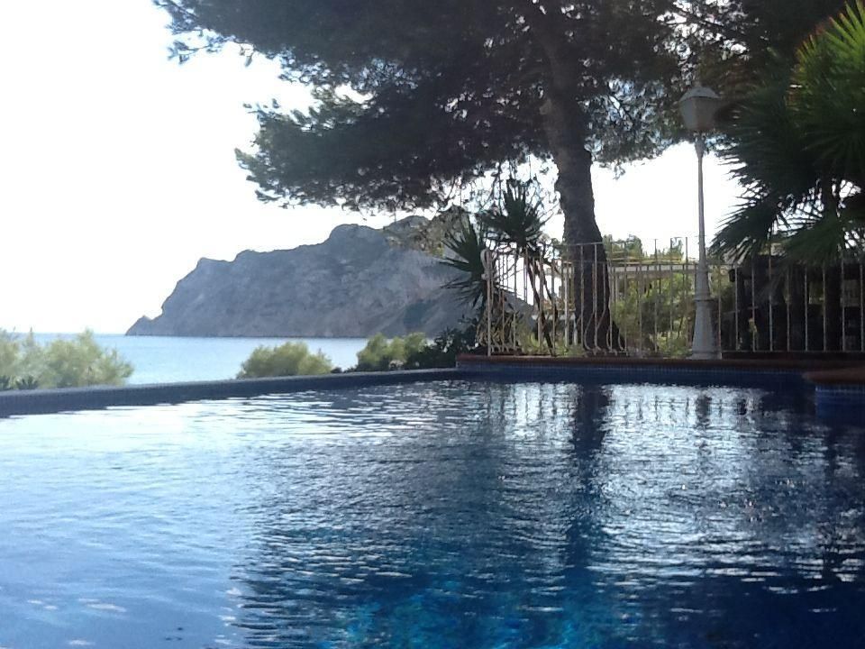 4 bedrooms Villa in Calpe, Spain No. 12120