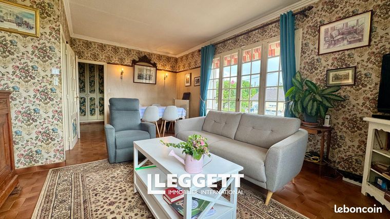 6 bedrooms House in Loudun, France No. 315229