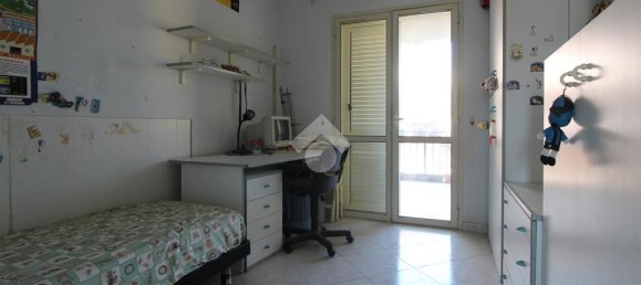 Квартира с 3 спальнями в Реджо Калабрия, Италия № 320790 33