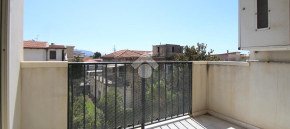 Квартира с 3 спальнями в Реджо Калабрия, Италия № 320790 51