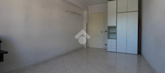 Квартира с 3 спальнями в Реджо Калабрия, Италия № 320790 37