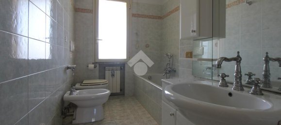 Квартира с 3 спальнями в Реджо Калабрия, Италия № 320790 26