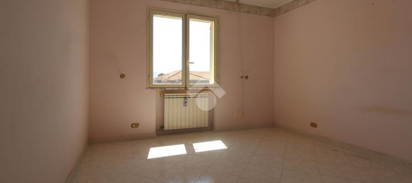 Квартира с 3 спальнями в Реджо Калабрия, Италия № 320790 10