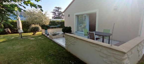 Casa de 3 dormitorios en Buxerolles, France No. 296100 2