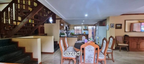 4 bedrooms Villa in Pattaya, Thailand No. 13612 7