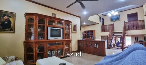 4 bedrooms Villa in Pattaya, Thailand No. 13612 3