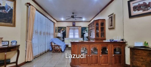 4 bedrooms Villa in Pattaya, Thailand No. 13612 4