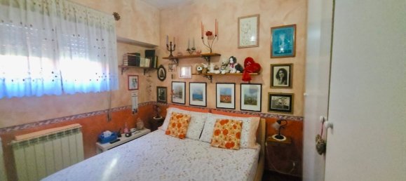 2 Schlafzimmer Haus in Pomezia, Italy, Nr. 359809 14