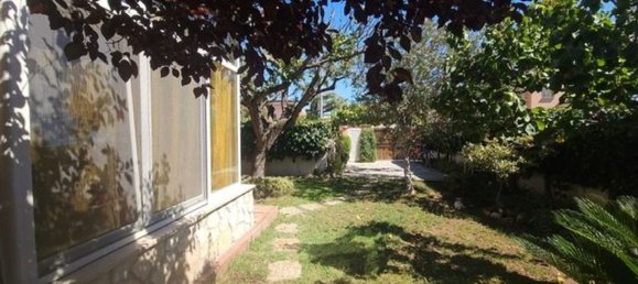 2 Schlafzimmer Haus in Pomezia, Italy, Nr. 359809 10