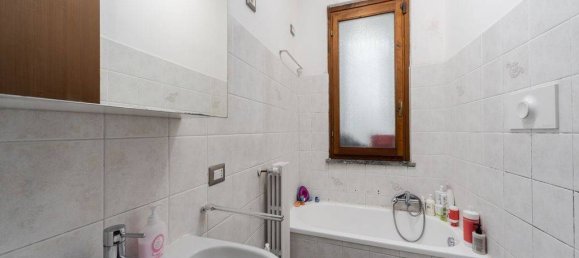 Квартира с 2 спальнями в Бардзано, Италия № 260148 29