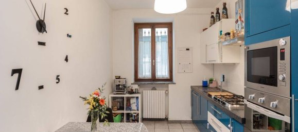 Квартира с 2 спальнями в Бардзано, Италия № 260148 10