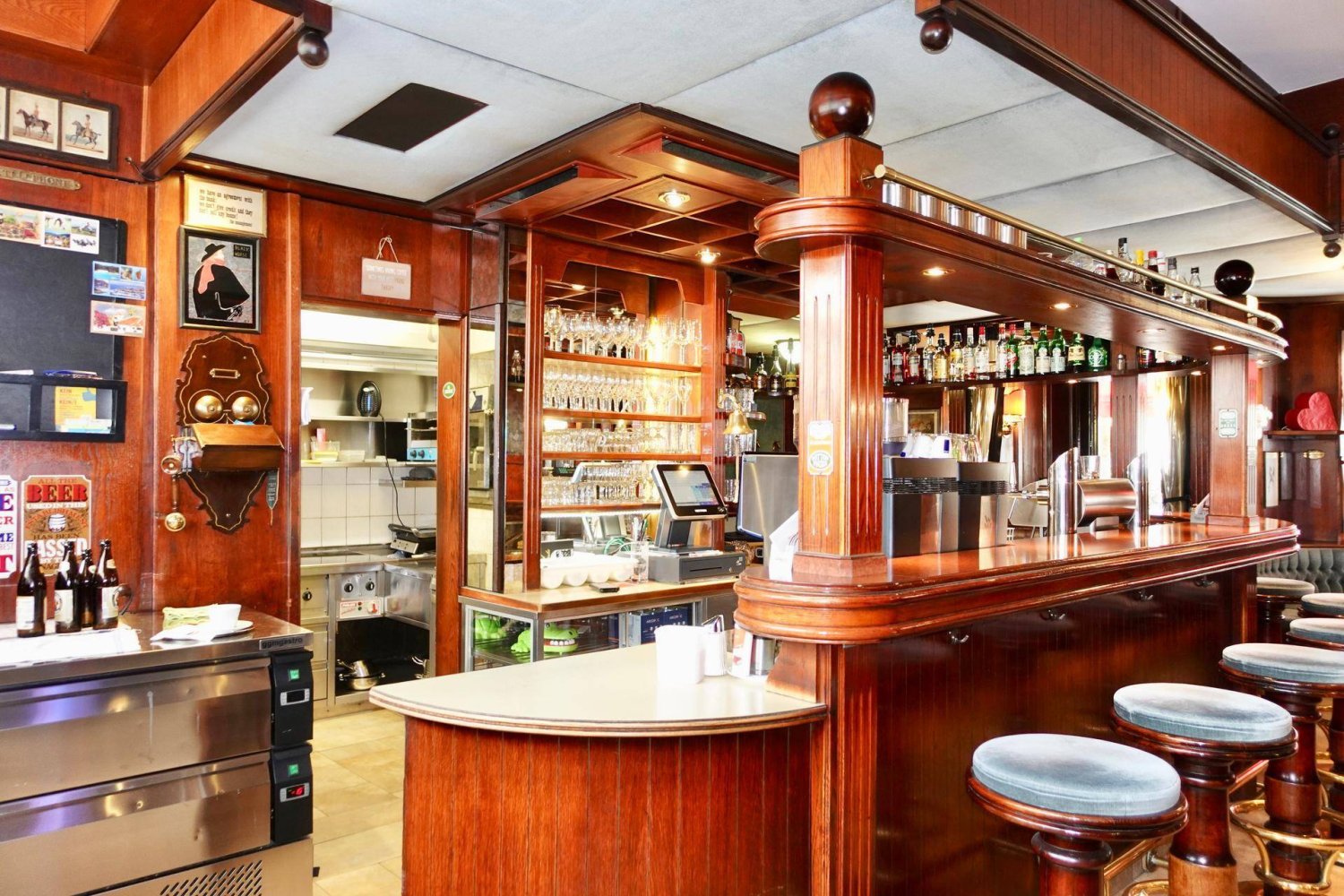 Propriété commerciale à Innsbruck-Stadt, Austria 220m² No. 220426