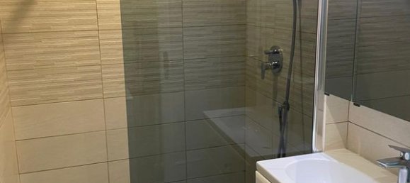 3 bedrooms Apartment in Montreuil, France No. 361073 2