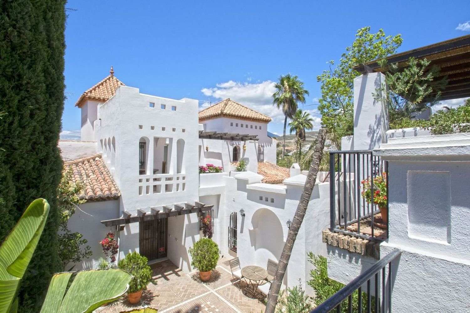 5 bedrooms Villa in Marbella, Spain No. 187867
