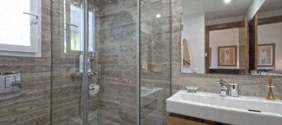 5 bedrooms Villa in Marbella, Spain No. 187867 25