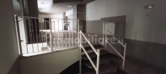 3-Zimmer Gewerbliche Immobilie in Saronno, Italy, Nr. 138799 5