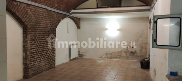 3-Zimmer Gewerbliche Immobilie in Saronno, Italy, Nr. 138799 10