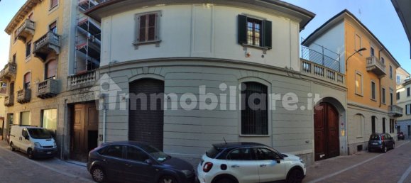 3-Zimmer Gewerbliche Immobilie in Saronno, Italy, Nr. 138799 17