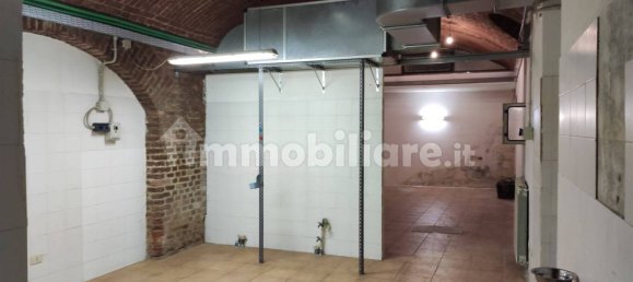 3-Zimmer Gewerbliche Immobilie in Saronno, Italy, Nr. 138799 9
