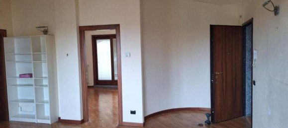 90m² Office in Tribiano, Italy No. 109256 8