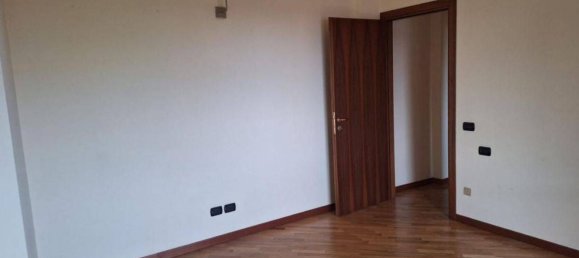 90m² Office in Tribiano, Italy No. 109256 6