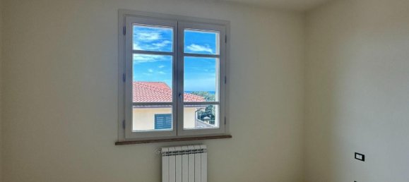 3 rooms Apartment in Rosignano Marittimo, Italy No. 300878 21