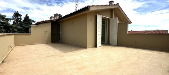 3 rooms Apartment in Rosignano Marittimo, Italy No. 300878 4