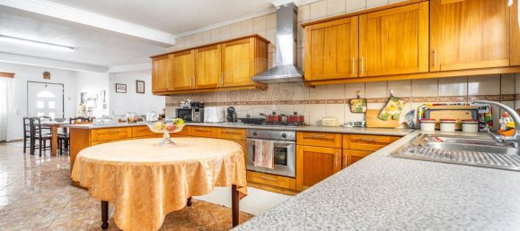 Casa de 3 dormitorios en Porto Judeu, Portugal No. 44199 4