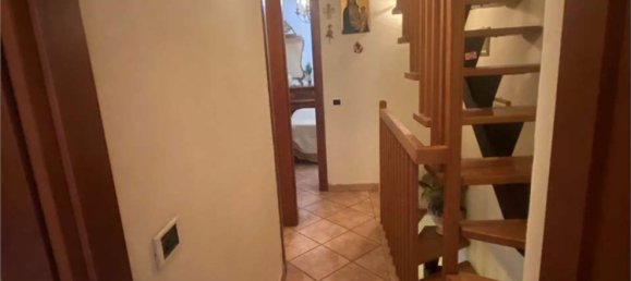 Casa de 4 divisões em Prato, Italy N.º 147075 12