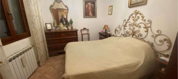 Casa de 4 divisões em Prato, Italy N.º 147075 6