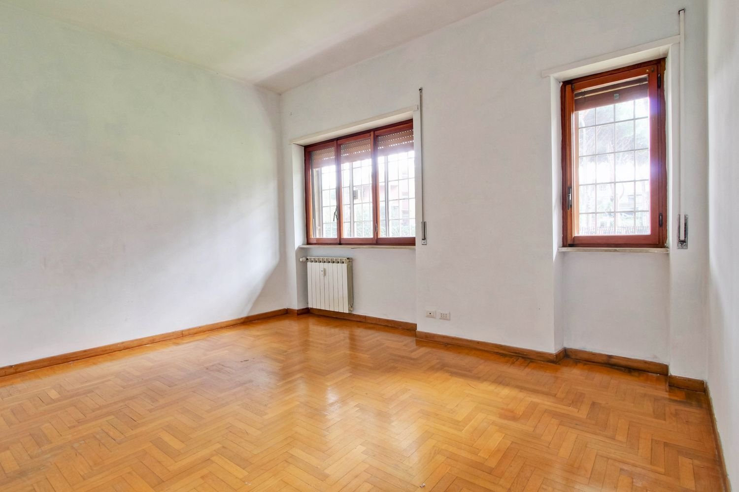 Квартира с 5 комнатами в Рим, Италия № 142334