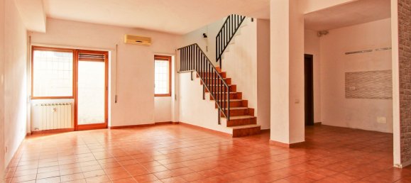 Квартира с 5 комнатами в Рим, Италия № 142334 21