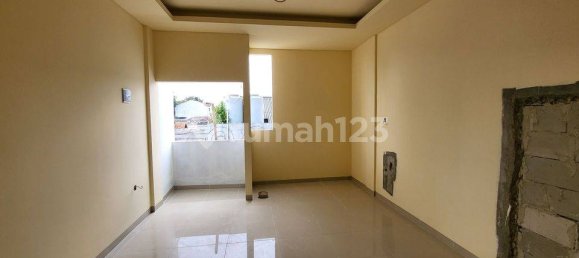 4 bedrooms House in Kebon Jeruk, Indonesia No. 1369 48