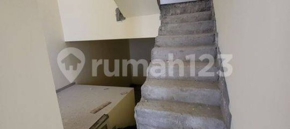 4 bedrooms House in Kebon Jeruk, Indonesia No. 1369 37