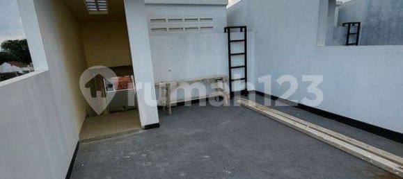 4 bedrooms House in Kebon Jeruk, Indonesia No. 1369 28