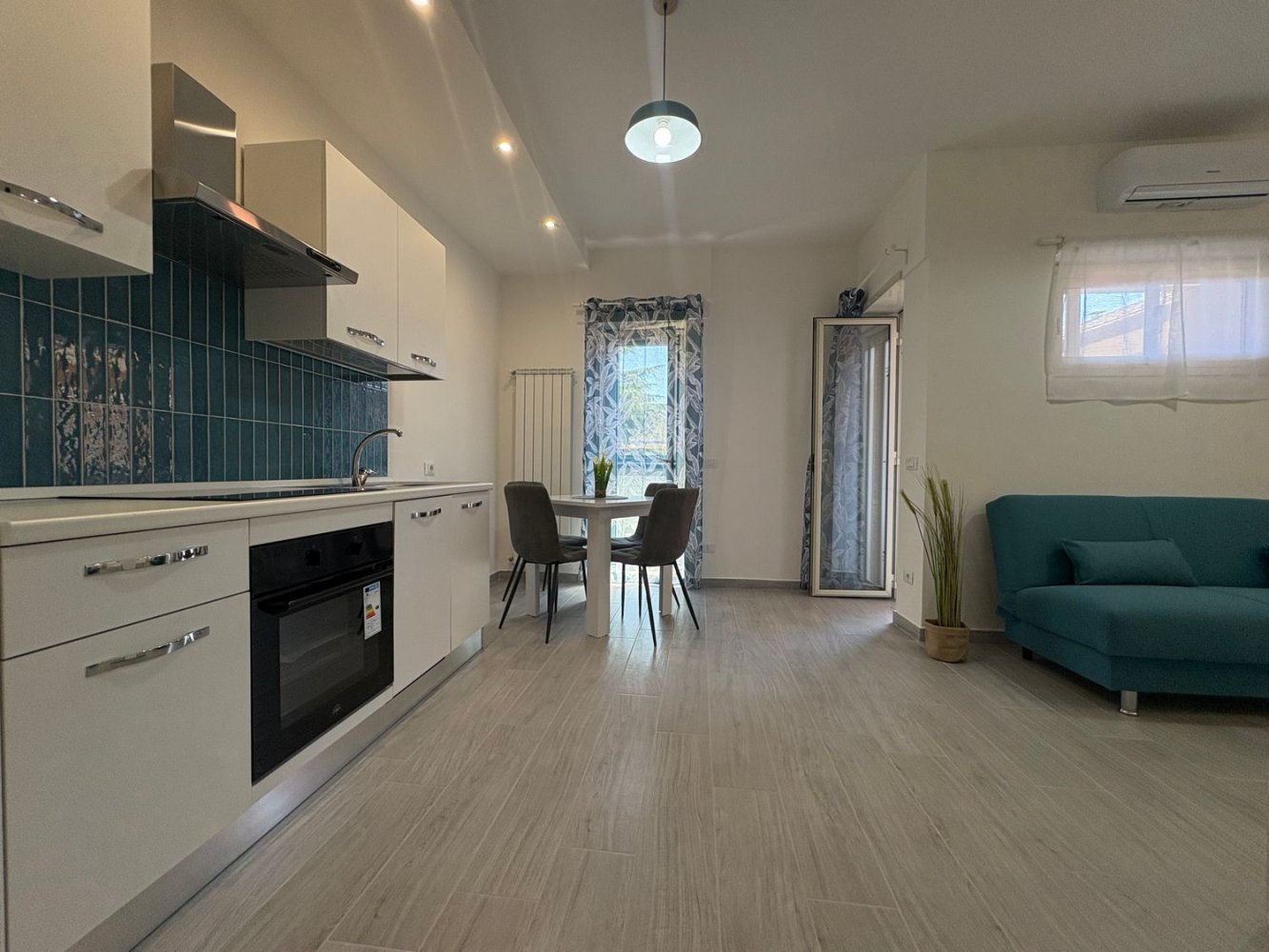 3 rooms Apartment in Terracina, Italy No. 286613