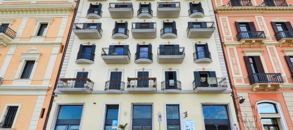 Apartamento de 4 habitaciónes en Taranto, Italy No. 151374 3